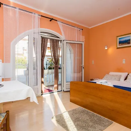 Apartment Luka 3