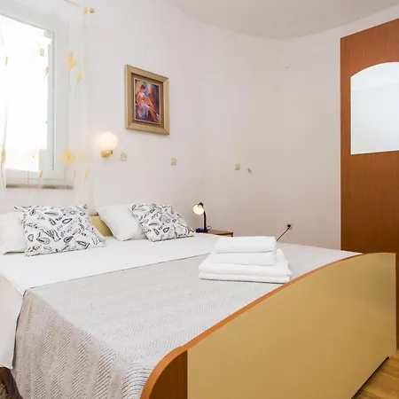 Luka 3 Apartment