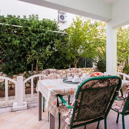 Apartmán Luka 3 *