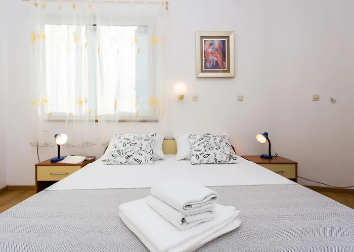 Appartement Luka 3 *